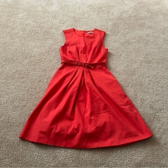 Trina Turk Dresses & Skirts - GUC Women’s Trina Turk Sleeveless Dress!